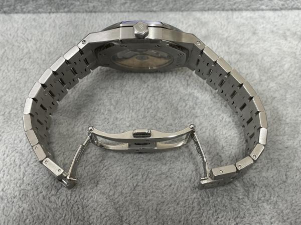 オーデマピゲのロイヤルオーク15300のオーバーホールを行いました。