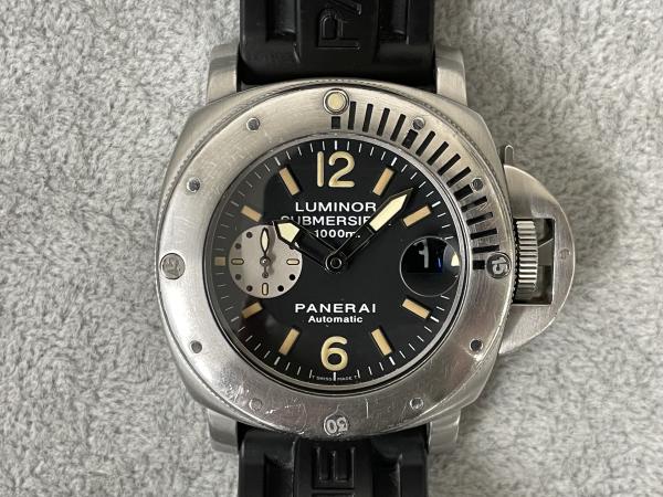 パネライのサブマーシブル1000m PAM00064のオーバーホールを行いました。