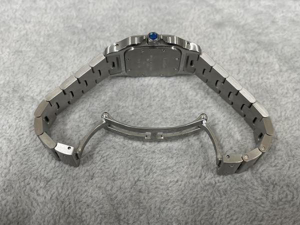 カルティエのサントス ガルベ SM Ref.1565のオーバーホールを行いました。