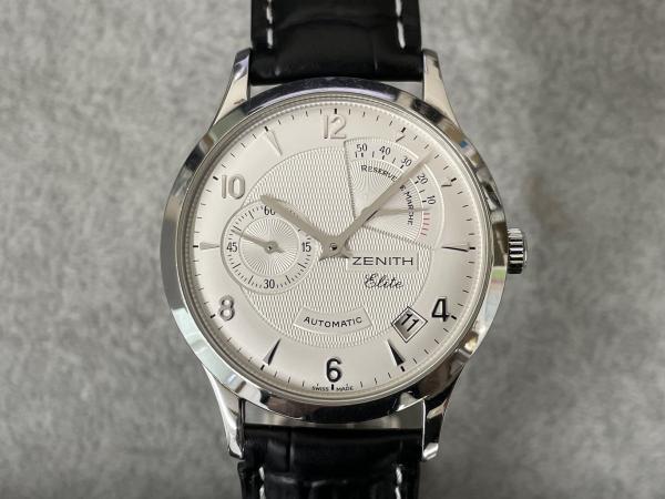 ゼニスのクラスエリート03.1125.685のオーバーホールを行いました。