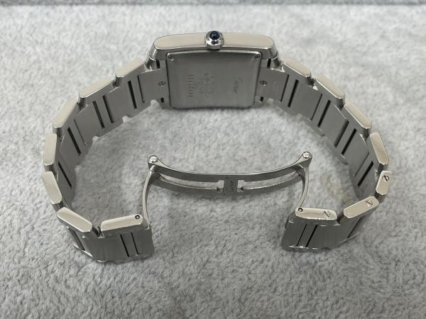 カルティエのタンクフランセーズLM W51002Q3のオーバーホールを行いました。
