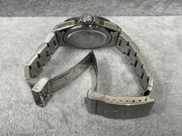 ロレックスのサブマリーナ(赤サブ) 1680のオーバーホールを行いました。