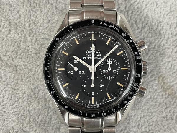 オメガのスピードマスタープロフェッショナルRef.3572.50のオーバーホールを行いました。