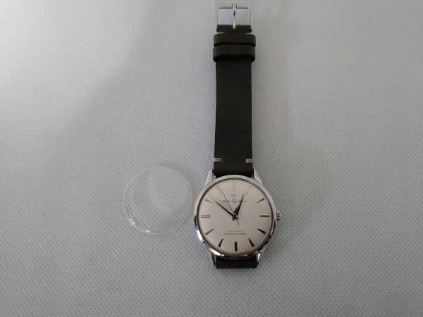 セイコーのジャイロマーベルRef.J14054のオーバーホールを行いました。