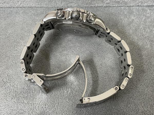 ブライトリングのクロノマット44AB0110のオーバーホールを行いました。