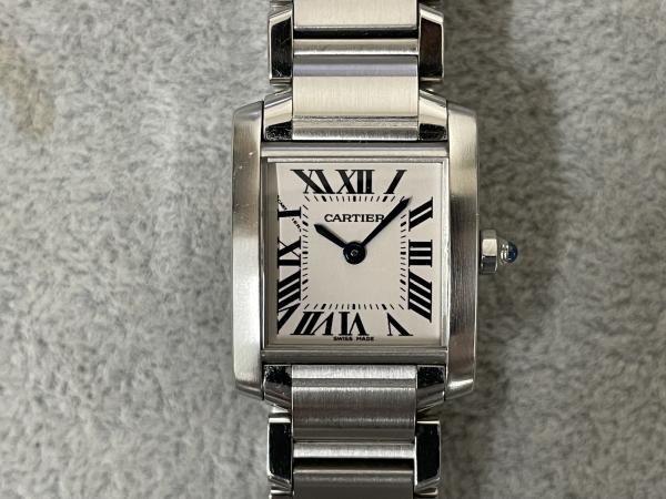 カルティエのタンクフランセーズW50012S3のオーバーホールを行いました。