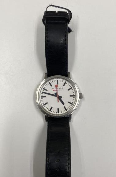 モンディーンのStop2go BackLightモデル(MST.4101B.LB)のオーバーホールを行いました。