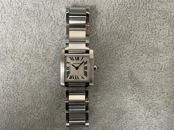 カルティエのタンク フランセーズ SM W51008Q3のオーバーホールを行いました。