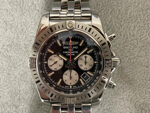 ブライトリングのクロノマット44 AB0115のオーバーホールを行いました。