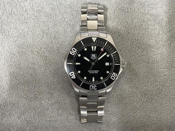 タグホイヤーのアクアレーサー デイトWAB2010-0のオーバーホールを行いました。