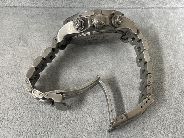 ブライトリングのクロノアベンジャーE13360のオーバーホールを行いました。