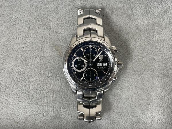 タグホイヤーの リンク タキメータークロノデイデイトCJF211A.BA0594のオーバーホールを行いました。