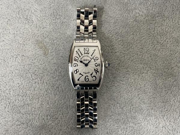 フランクミュラーのトノウカーベックス1752QZのオーバーホールを行いました。