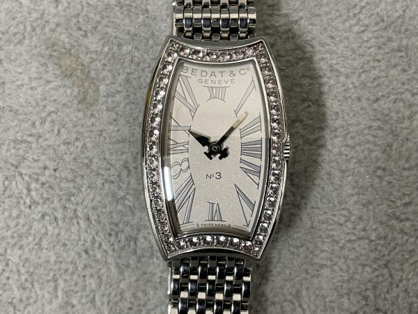 ベダ＆カンパニーのRef.384.034.602のオーバーホールを行いました。