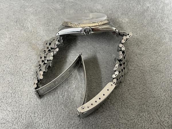 ロレックスのオイスターパーペチュアル デイトジャスト Ref. 1601 シルバー文字盤、ステンレススチールのオーバーホールを行いました。