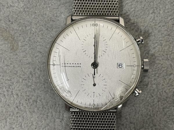 ユンハンスのマックスビル クロノグラフRef: 027 4600 00Mのガラス割れの修理とオーバーホールを行いました。