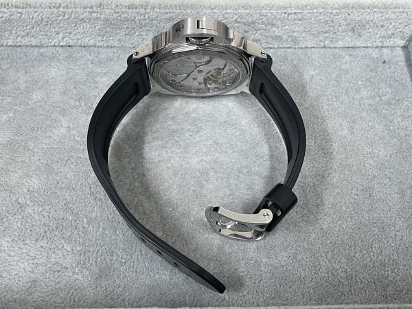 パネライのルミノールマリーナPAM00111のオーバーホールを行いました。