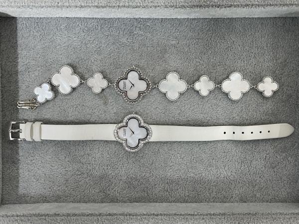 ヴァンクリーフ＆アーペルの時計アルハンブラVCARM95800とVCARO40S00のの電池交換をしました。