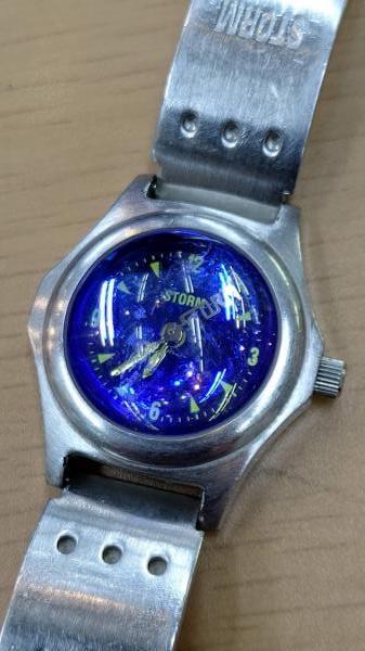 ストームの腕時計のオーバーホールを行いました。