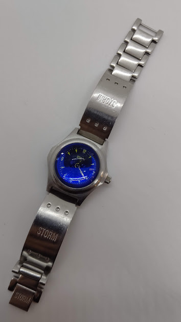 ストームの腕時計のオーバーホールを行いました。