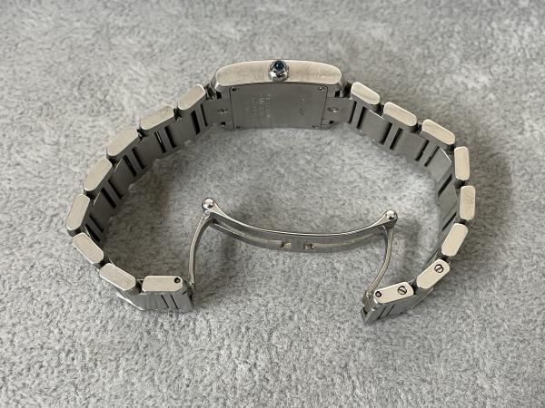 カルティエのタンクフランセーズSM Ref.W51008Q3のオーバーホールを行いました。