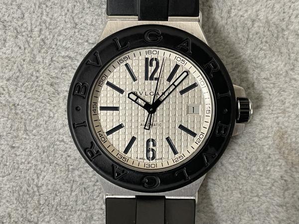 ブルガリのディアゴノDG40SVのオーバーホールを行いました。