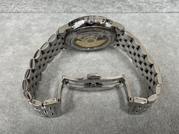 フレデリックコンスタントのクラシック ムーンフェイズ ハートビートFC-335MC4P6B2のオーバーホールを行いました。