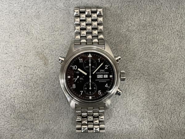IWCのパイロット・ウォッチ ドッペルクロノグラフIW371319のオーバーホールを行いました。